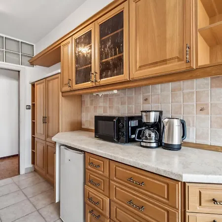 Monteur - Fuer Bis Zu 7 Personen In 65479 - Gg13 Raunheim